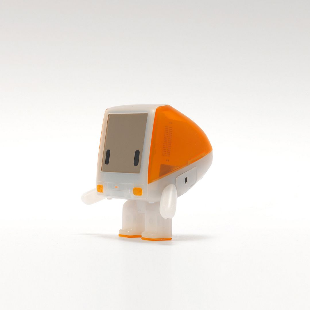 REVIEW: iBOT G3 (Bondi Blue & Tangerine) collectible figures from